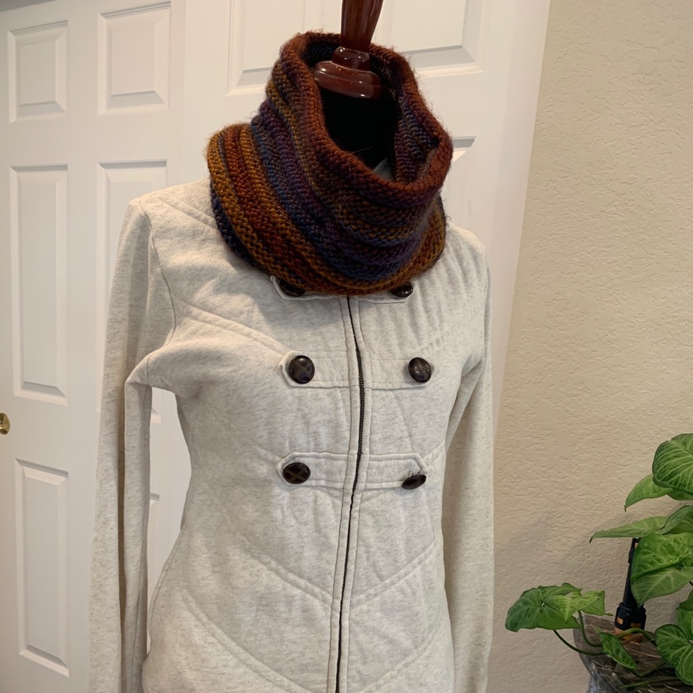 Roxy Jacket - Picture 3 of 6